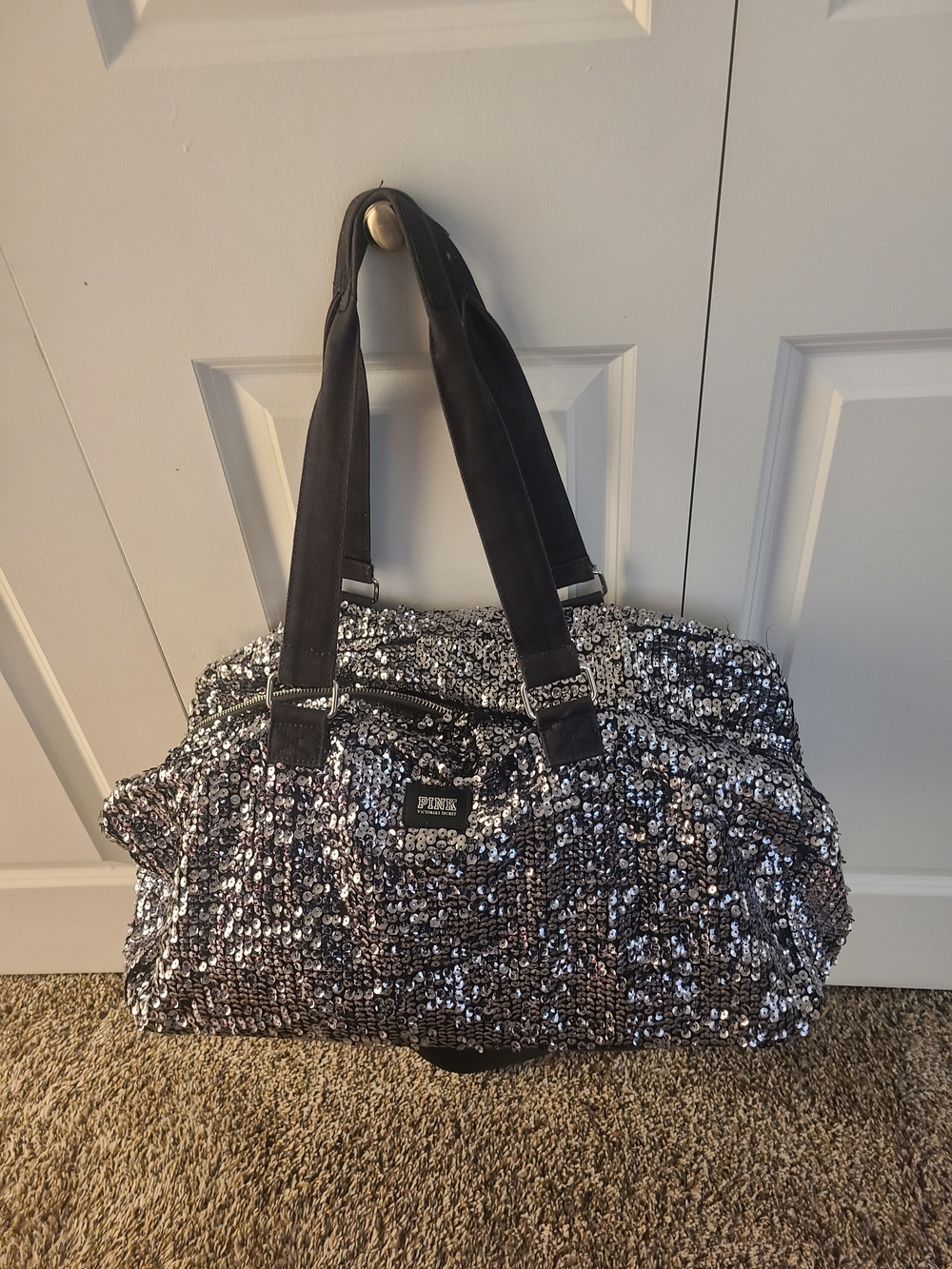 PINK Victoria's Secret Silver Sequin Weekender Bag with Black Straps - Offers - Picture 1 of 16